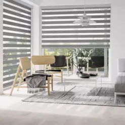 Rèm cầu vồng cản sáng tốt